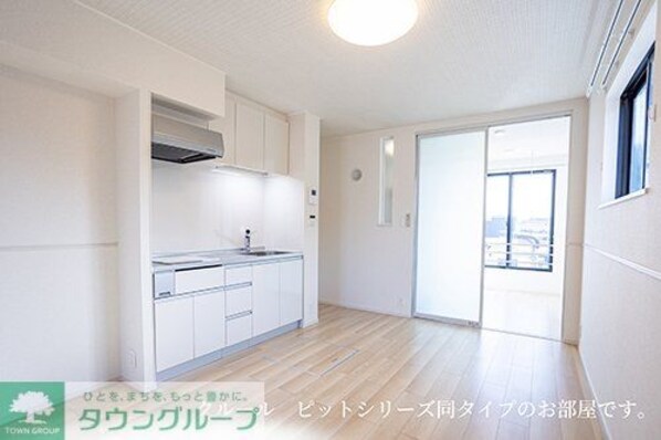 ウィステリアガーデンの物件内観写真